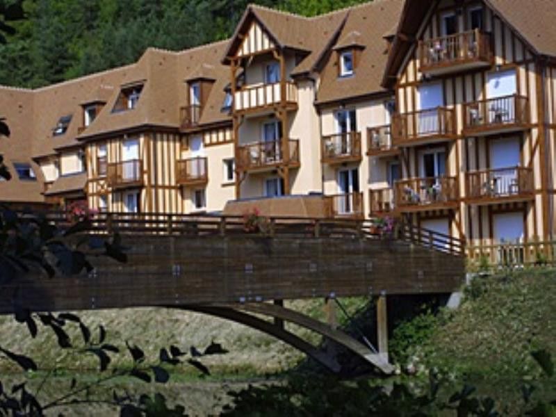 Aparthotel Karma Manoir Des Deux Amants Connelles Exterior foto