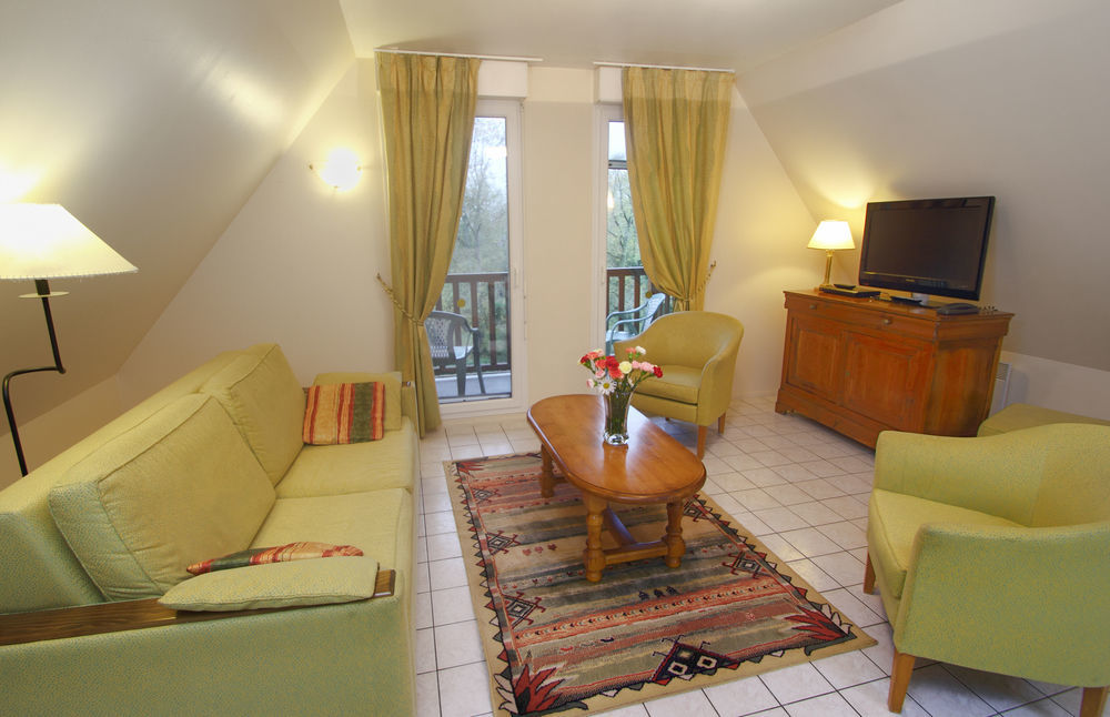 Aparthotel Karma Manoir Des Deux Amants Connelles Exterior foto