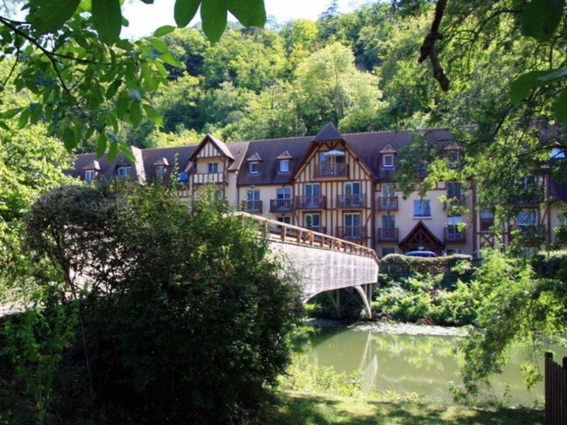Aparthotel Karma Manoir Des Deux Amants Connelles Exterior foto