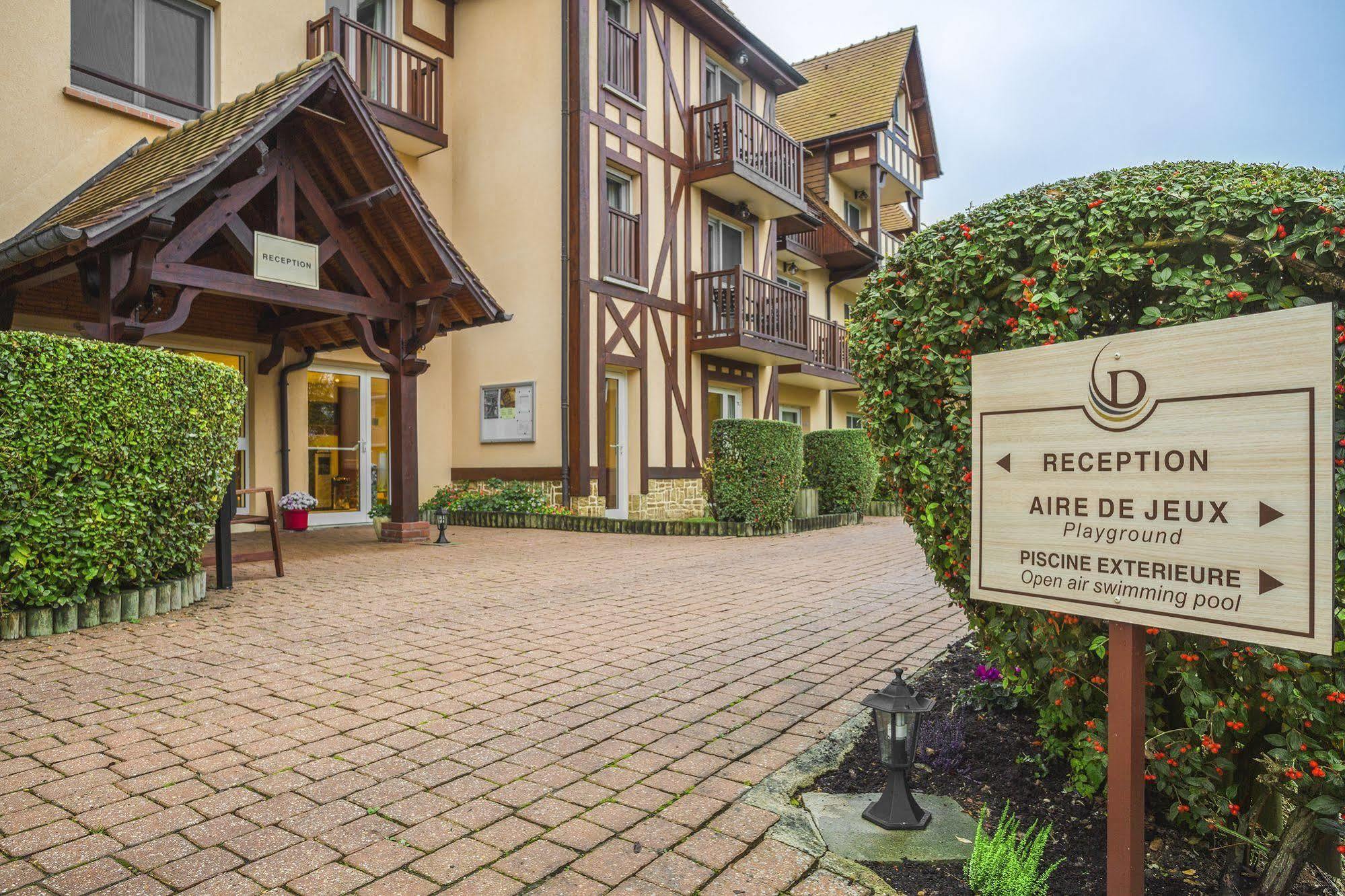 Aparthotel Karma Manoir Des Deux Amants Connelles Exterior foto
