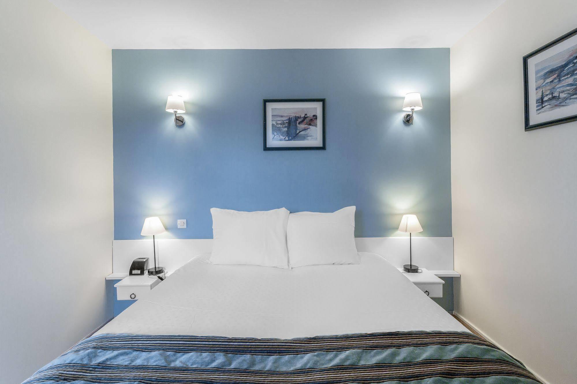 Aparthotel Karma Manoir Des Deux Amants Connelles Exterior foto