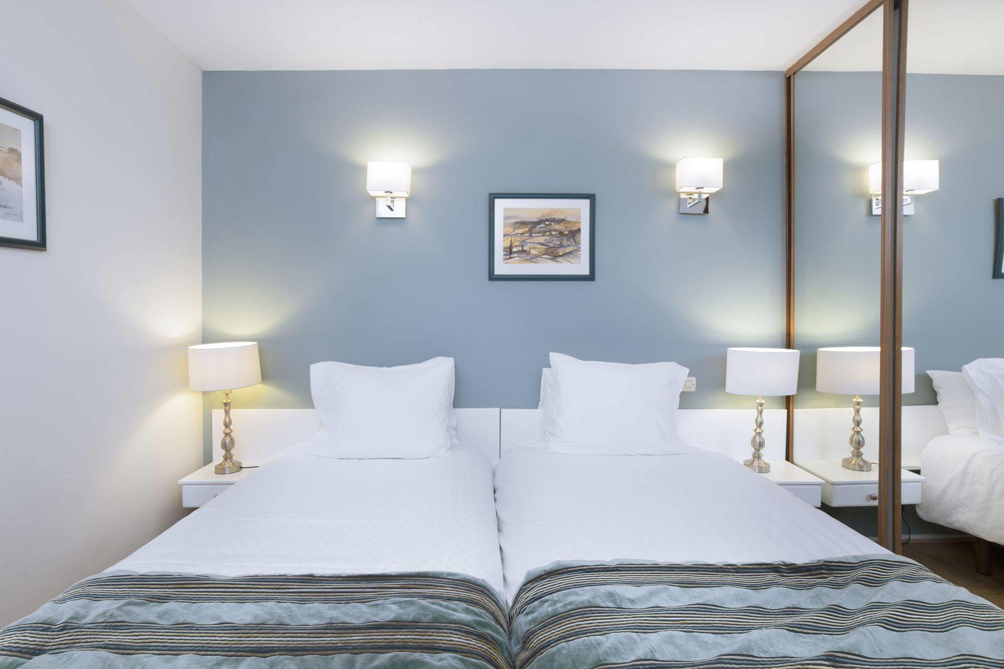 Aparthotel Karma Manoir Des Deux Amants Connelles Exterior foto
